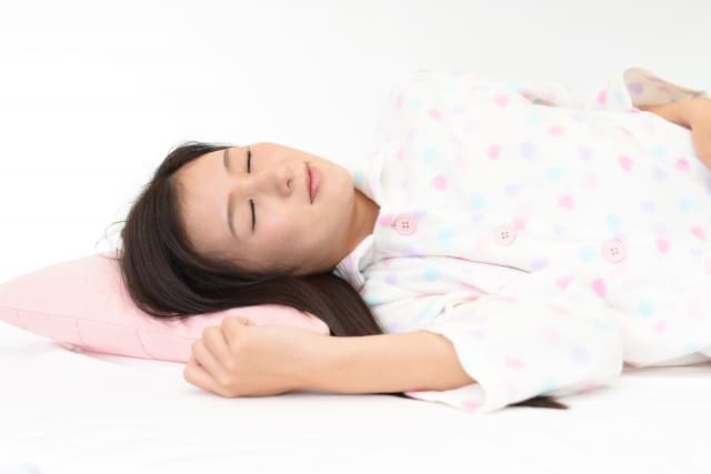 土曜はナニする ハイテク快眠グッズ パジャマ いびき防止 目覚まし