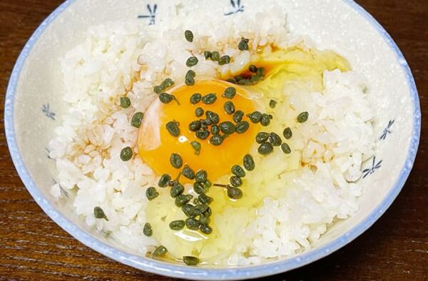 若摘み実山椒 ぴりはりま 卵かけご飯